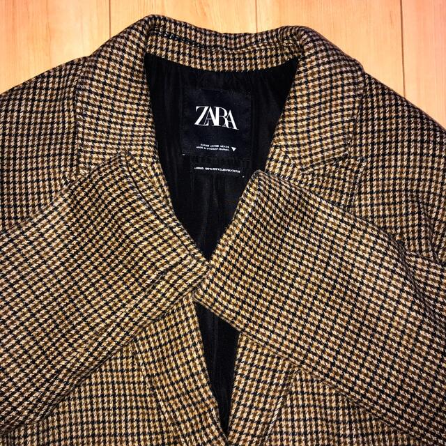 ZARA(ザラ)のZARA ザラ　チェック柄オーバーサイズコート　美品　XSサイズ　チェックコート レディースのジャケット/アウター(チェスターコート)の商品写真