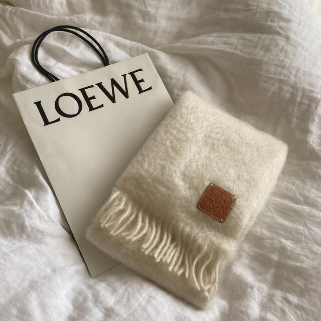 LOEWE(ロエベ)のLOEWE マフラー レディースのファッション小物(マフラー/ショール)の商品写真