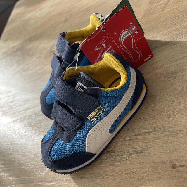 PUMA(プーマ)の𝙋𝙐𝙈𝘼 ベビーシューズ キッズ/ベビー/マタニティのベビー靴/シューズ(~14cm)(スニーカー)の商品写真