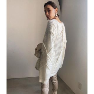 アメリヴィンテージ(Ameri VINTAGE)のameri  BACK CABLE KNIT ホワイト(ニット/セーター)