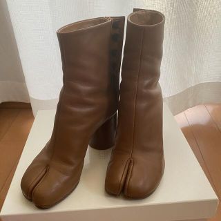 マルタンマルジェラ(Maison Martin Margiela)の【mi様専用】Margiela マルジェラ  タビブーツ　TAN 35(ブーツ)