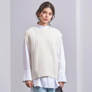 ユナイテッドアローズ(UNITED ARROWS)のユナイテッドアローズ　ケーブルニット ベスト(ニット/セーター)