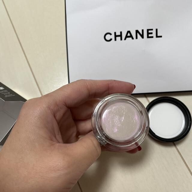 CHANEL(シャネル)のシャネル　アイカラー　試し塗りのみ コスメ/美容のベースメイク/化粧品(アイシャドウ)の商品写真