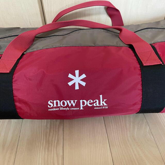 Snow Peak(スノーピーク)のHDタープシールドレクタL TP-842  ポールセット　雪峰祭限定品セット スポーツ/アウトドアのアウトドア(テント/タープ)の商品写真