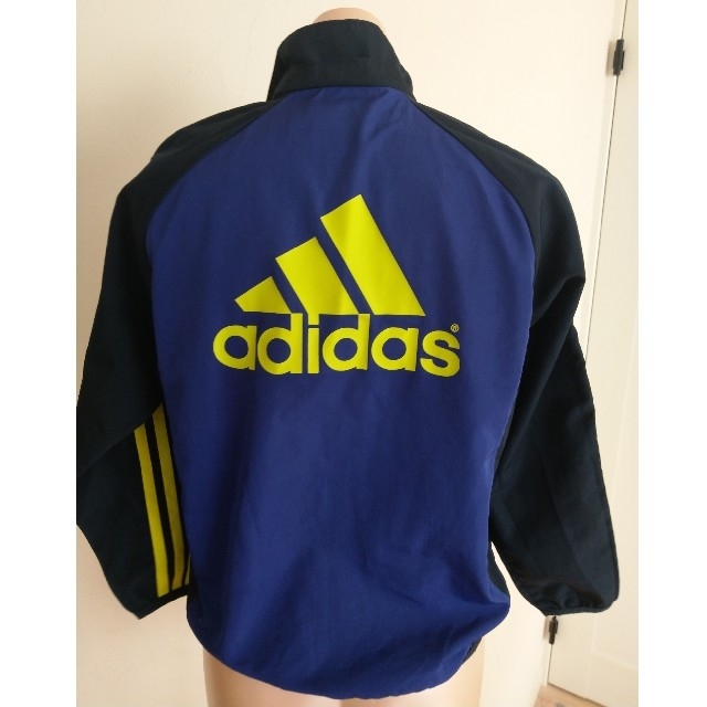 adidas(アディダス)のadidas　アディダス　ウィンドブレーカー　130 キッズ/ベビー/マタニティのキッズ服男の子用(90cm~)(ジャケット/上着)の商品写真