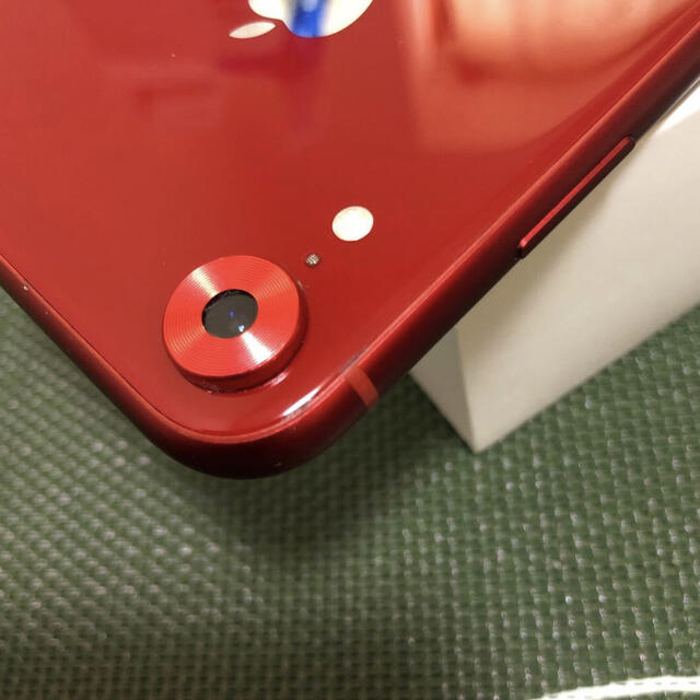 iPhone(アイフォーン)のiPhone XR 64GB Product RED ジャンク スマホ/家電/カメラのスマートフォン/携帯電話(スマートフォン本体)の商品写真