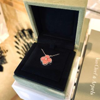 ヴァンクリーフアンドアーペル(Van Cleef & Arpels)の2021年ホリデー 限定 ヴァンクリーフ&アーペル ペンダント ネックレス(ネックレス)