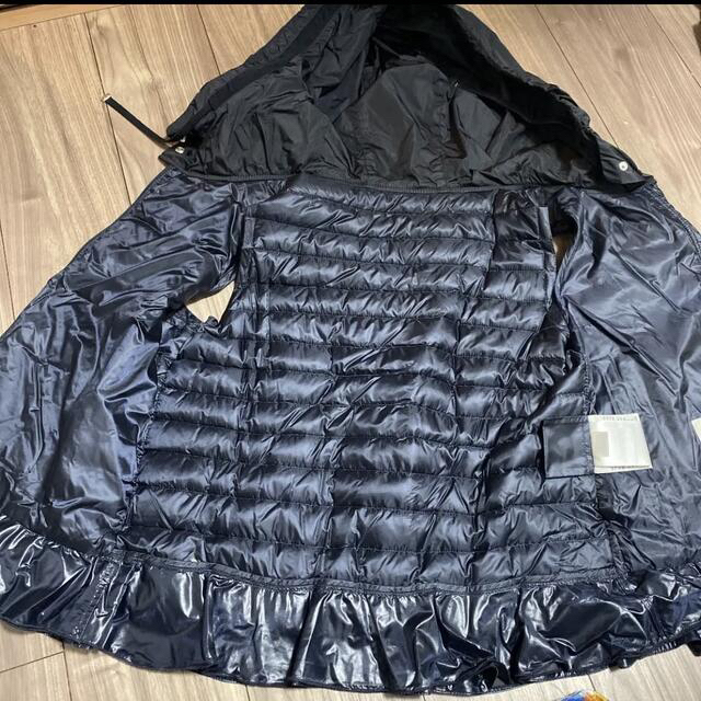 MONCLER(モンクレール)のモンクレール ダウンベスト LUCILA ブラック　VERY レディースのジャケット/アウター(ダウンベスト)の商品写真