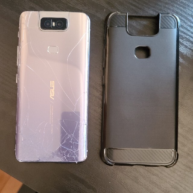 ASUS Zenfone6 ジャンク品　simフリー スマホ/家電/カメラのスマートフォン/携帯電話(スマートフォン本体)の商品写真