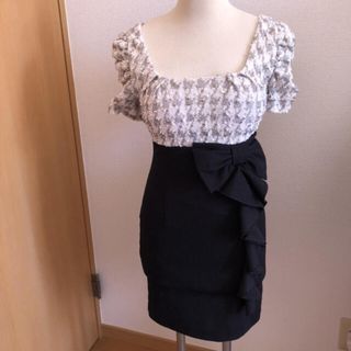 切り替え　袖ありミニドレス(ミニドレス)