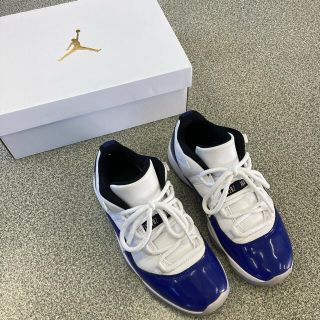 ナイキ バイカラー スニーカー レディース の通販 44点 Nikeのレディースを買うならラクマ