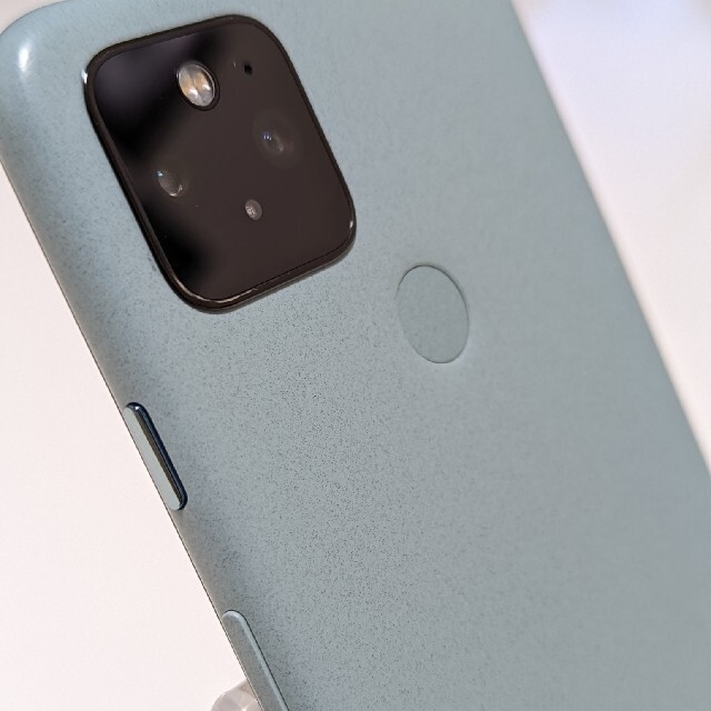 Google Pixel(グーグルピクセル)の【おまけ付き】Pixel 5 Sorta Sage スマホ/家電/カメラのスマートフォン/携帯電話(スマートフォン本体)の商品写真