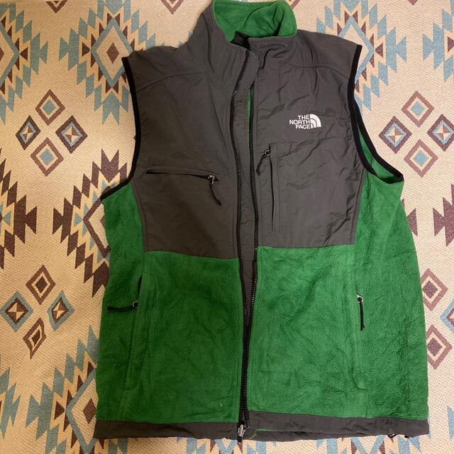 THE NORTH FACE(ザノースフェイス)のフリースベスト メンズのトップス(ベスト)の商品写真