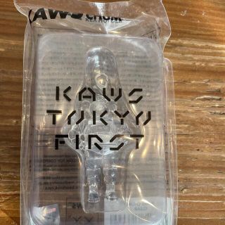 メディコムトイ(MEDICOM TOY)のKAWS キーホルダー tokyo first(その他)