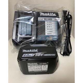 マキタ(Makita)のマキタ　新品未使用最新純正バッテリー、充電器セット！(工具/メンテナンス)