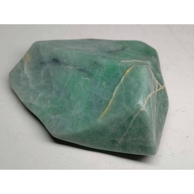 鮮緑 150g M 翡翠 ヒスイ 翡翠原石 原石 鉱物 鑑賞石 自然石 誕生石