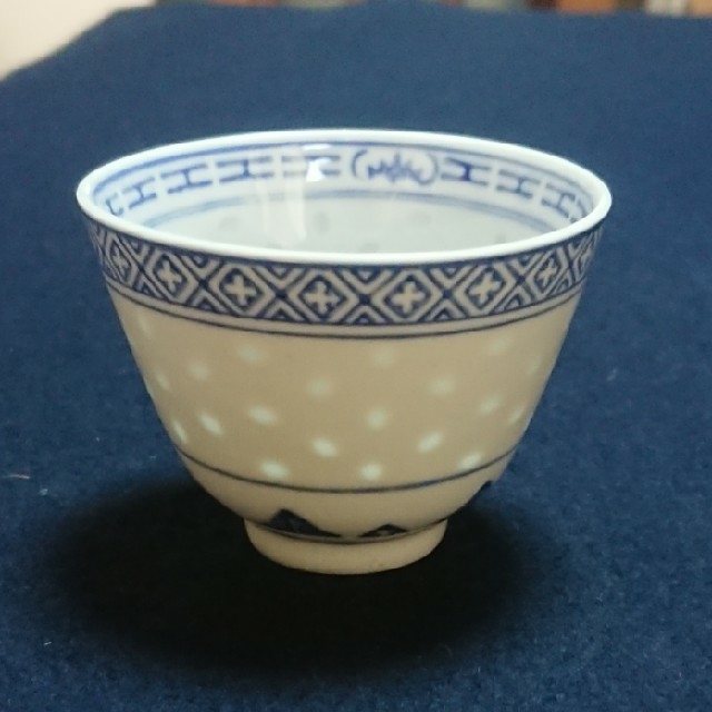 中国江西窯 景徳鎮☆青花 透 蛍手☆骨董品！湯呑み 煎茶碗 食器 茶器 4客セッ