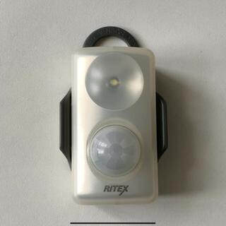値下げしました！人感ミニセンサーライトRITEX LED乾電池式 ASL-015(その他)