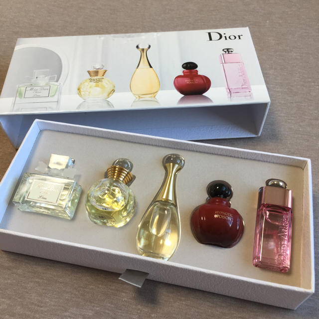 Dior - Dior ミニ香水セットの通販 by Anzuko's shop|ディオールなら Dior - Dior ミニ香水セットの通販 by Anzuko's shop|ディオールなら