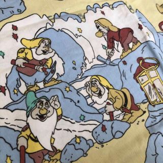 Disney - ビンテージ 布団カバー 白雪姫 7人の小人 シーツの通販 by ... ????ビンテージシーツ????レトロ白雪姫