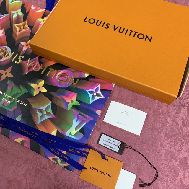 LOUIS VUITTON(ルイヴィトン)のさくら様御専用♡【美品】ルイヴィトン　エシャルプ　ロゴマニア　デュオ レディースのファッション小物(マフラー/ショール)の商品写真