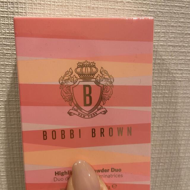 BOBBI BROWN(ボビイブラウン)のボビイブラウン　ハイライティング パウダー デュオ　L01 ピーチグロウ コスメ/美容のベースメイク/化粧品(チーク)の商品写真