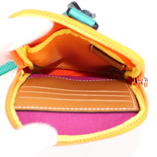 LOEWE(ロエベ)のLOEWE ロエベ ネックストラップ サコッシュ 携帯ケース オレンジ 新品 レディースのバッグ(ショルダーバッグ)の商品写真