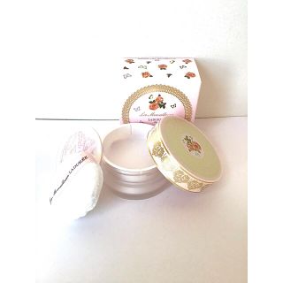 レメルヴェイユーズラデュレ(Les Merveilleuses LADUREE)の新品未使用　レ・メルヴェイユーズラデュレ限定イルミネイティング　フェイスパウダー(フェイスパウダー)