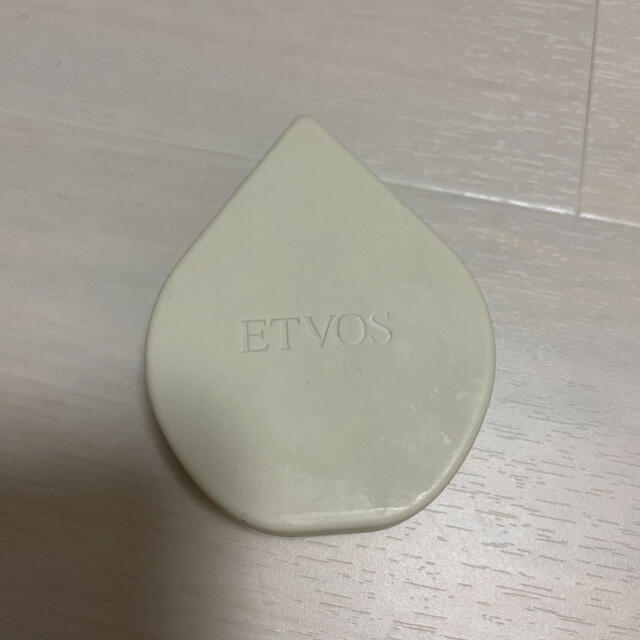 ETVOS(エトヴォス)のETVOS エトヴォス　リラクシングマッサージブラシ コスメ/美容のヘアケア/スタイリング(ヘアブラシ/クシ)の商品写真