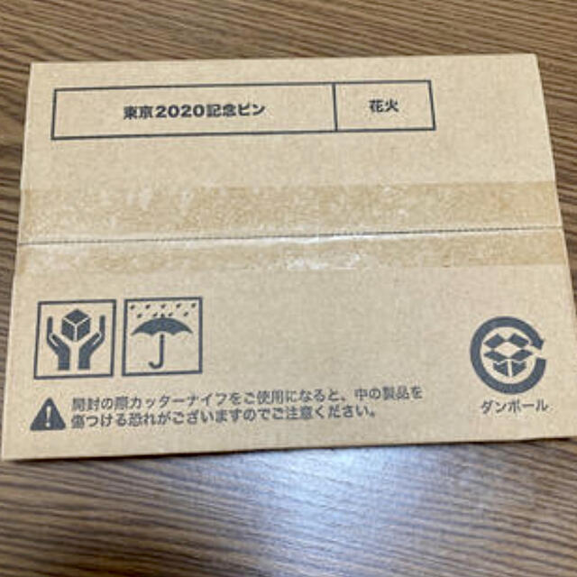 コカ・コーラ(コカコーラ)の東京2020記念ピン コカコーラ　花火　コークオン　ピンバッジ スポーツ/アウトドアの野球(記念品/関連グッズ)の商品写真