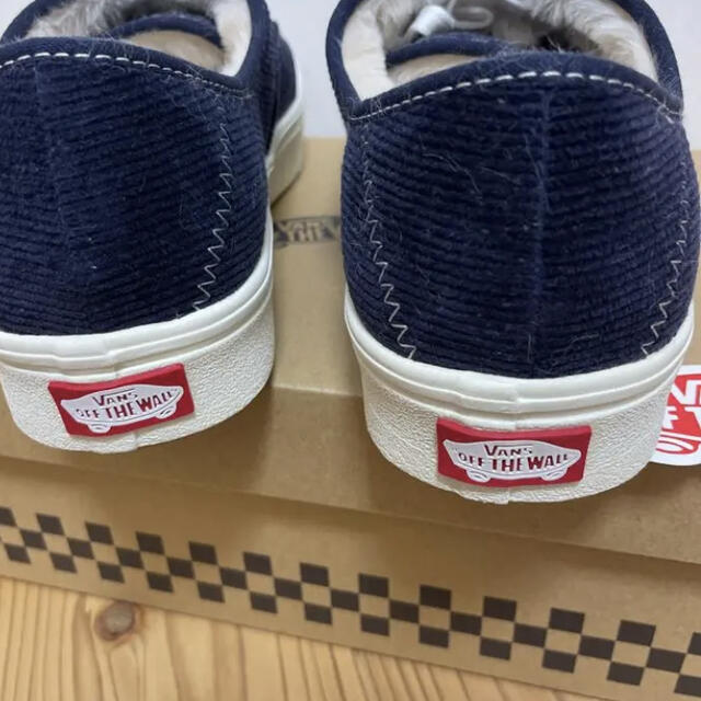 VANS(ヴァンズ)の新品　バンズ　オーセンティック　ボア　27.5 メンズの靴/シューズ(スニーカー)の商品写真