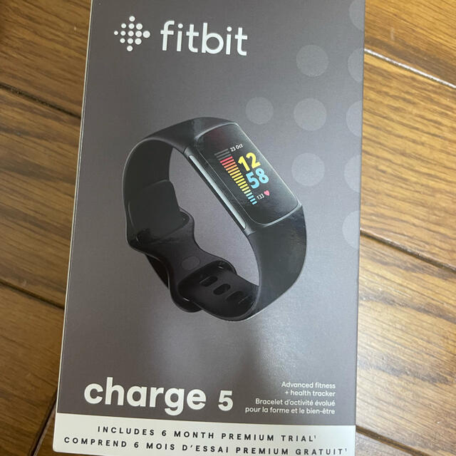fitfit(フィットフィット)のFitbit Charge 5 トラッカー スポーツ/アウトドアのスポーツ/アウトドア その他(その他)の商品写真