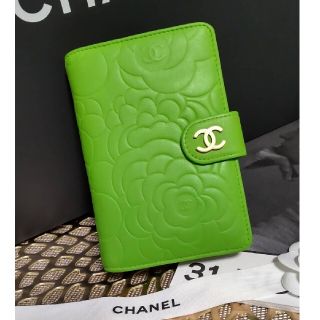 シャネル(CHANEL)の【専用】シャネル　カメリア　二つ折り財布　ライトグリーン(財布)