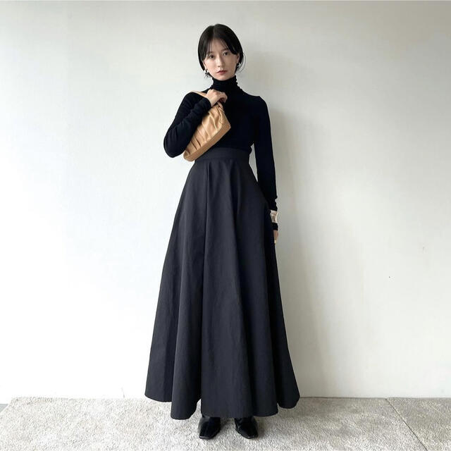 レディースCLANE VOLUME FLARE MAXI SKIRT 黒