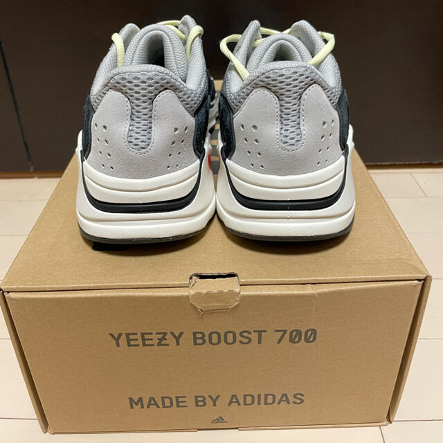 adidas(アディダス)のadidas YEEZY BOOST 700 WAVE RUNNER メンズの靴/シューズ(スニーカー)の商品写真