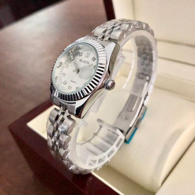 デイト付きレディース腕時計・シルバー×シルバーの通販 by デイト付きレディース腕時計・シルバー×シルバーの通販 by