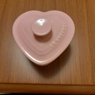 ルクルーゼ(LE CREUSET)のLE CREUSET　ピンク　ココット(食器)