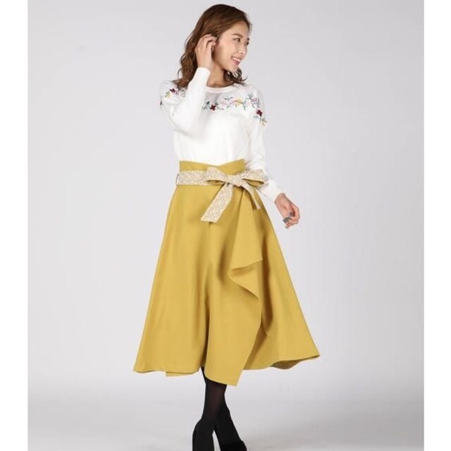 QUEENS COURT(クイーンズコート)の新品❤️QUEENS COURT❤️レースベルト付きラップスカート レディースのスカート(ひざ丈スカート)の商品写真