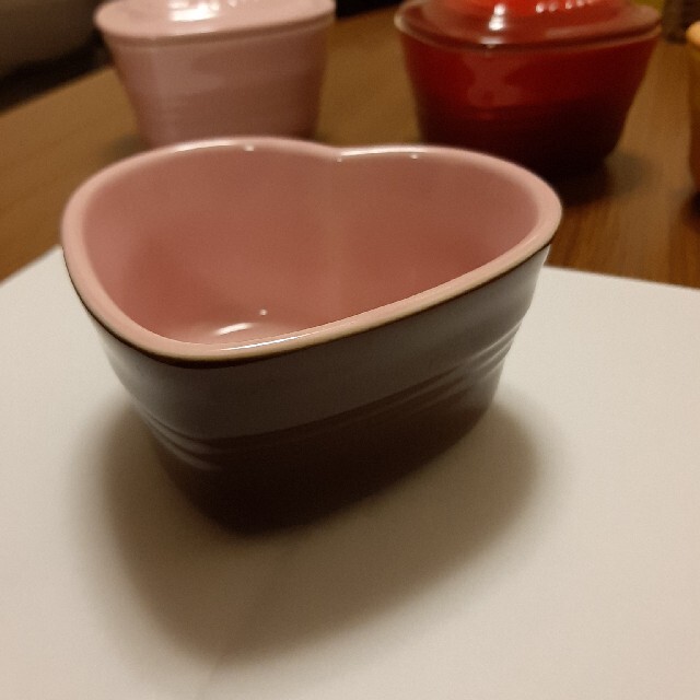 LE CREUSET(ルクルーゼ)のLE CREUSET　ピンク×ブラウン　ココット インテリア/住まい/日用品のキッチン/食器(食器)の商品写真