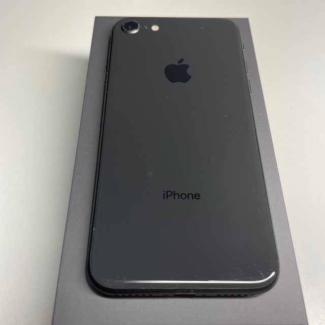 Apple(アップル)のiphone8 256GB スマホ/家電/カメラのスマートフォン/携帯電話(スマートフォン本体)の商品写真