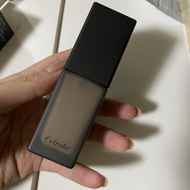 Cosme Kitchen(コスメキッチン)のセルボーク　celvoke インテントスキン　リキッドファンデーション201 コスメ/美容のベースメイク/化粧品(ファンデーション)の商品写真