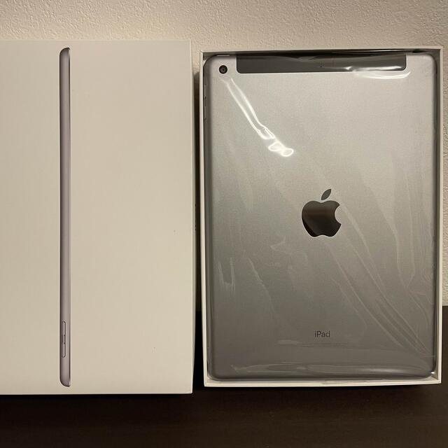 【au】iPad 第6世代 (32GB) スペースグレー