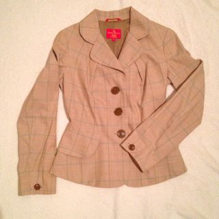 ヴィヴィアンウエストウッド(Vivienne Westwood)の春先ジャケット(テーラードジャケット)