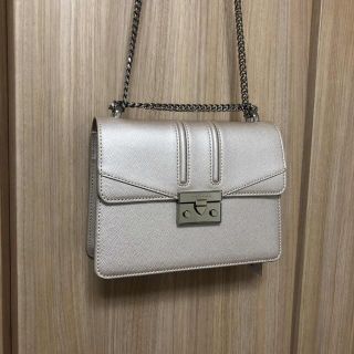 チャールズアンドキース(Charles and Keith)のバッグ(ショルダーバッグ)