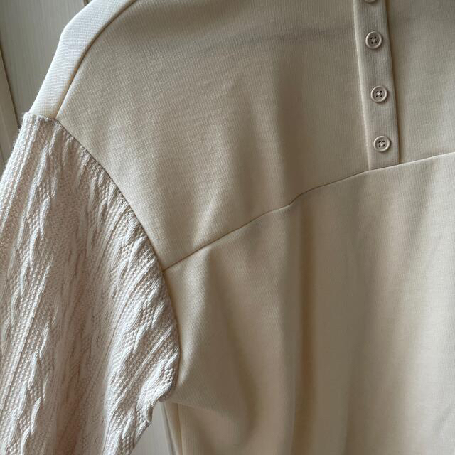 しまむら(シマムラ)のてらさんterawearemu ケーブルニット袖のプルオーバーM レディースのトップス(カットソー(長袖/七分))の商品写真