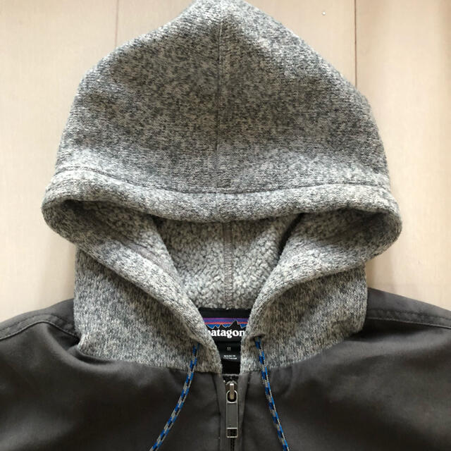 patagonia(パタゴニア)のパタゴニア　メンズ　ベターハイブリッドフーディ　M メンズのジャケット/アウター(ダウンジャケット)の商品写真