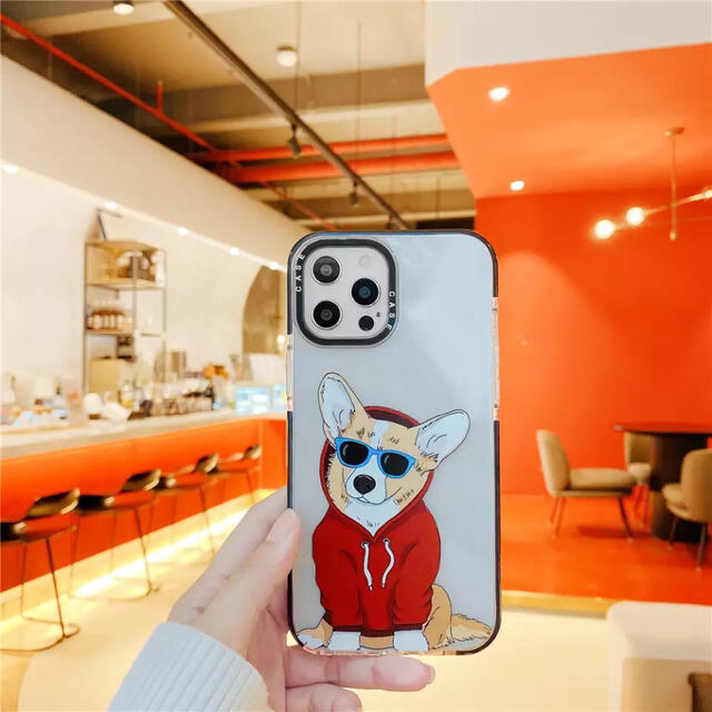 上等な iPhone8 ケース ブルドッグ犬 ブルーパーカー 透明クリアカバー ...