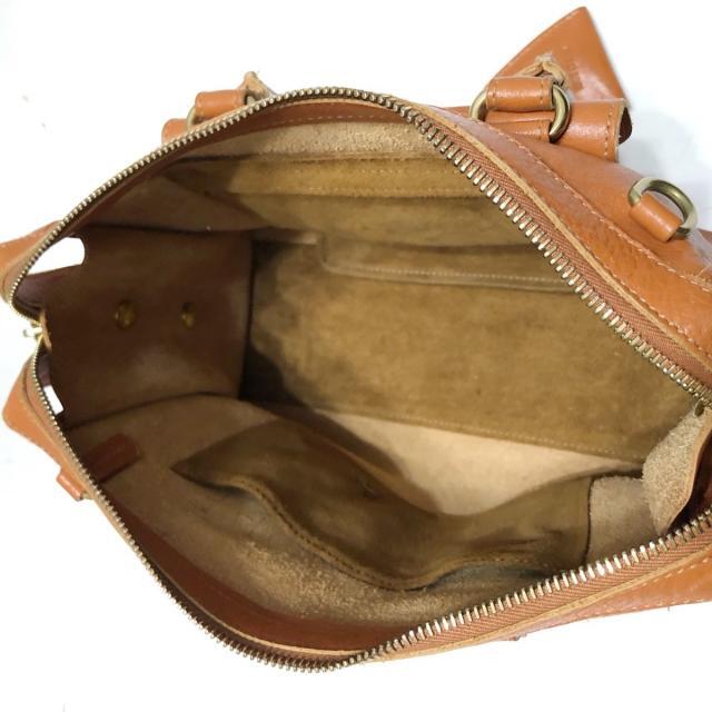 IL BISONTE(イルビゾンテ)のイルビゾンテ ハンドバッグ - ブラウン レディースのバッグ(ハンドバッグ)の商品写真