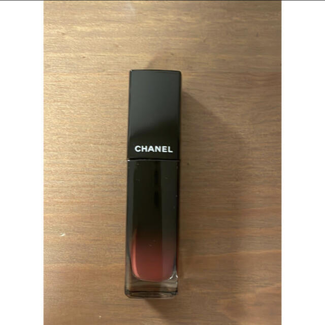 CHANEL(シャネル)のCHANEL ルージュ アリュール ラック 84 コスメ/美容のベースメイク/化粧品(口紅)の商品写真