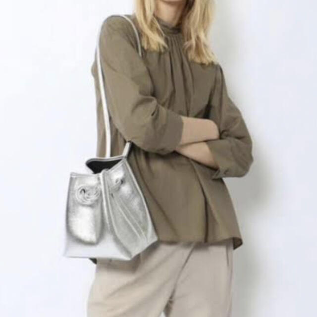 2021年ファッション福袋 TOMORROWLAND - BOND MINI シルバー ハンドバッグ